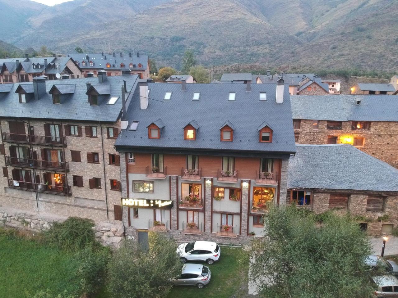 Hotel Lo Paller Valencia D'Aneu Εξωτερικό φωτογραφία