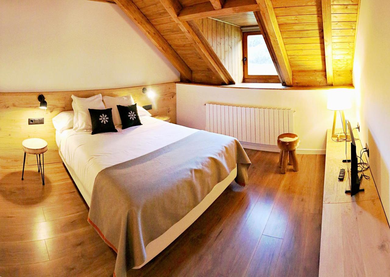 Hotel Lo Paller Valencia D'Aneu Εξωτερικό φωτογραφία