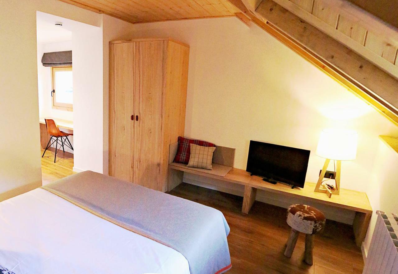 Hotel Lo Paller Valencia D'Aneu Εξωτερικό φωτογραφία